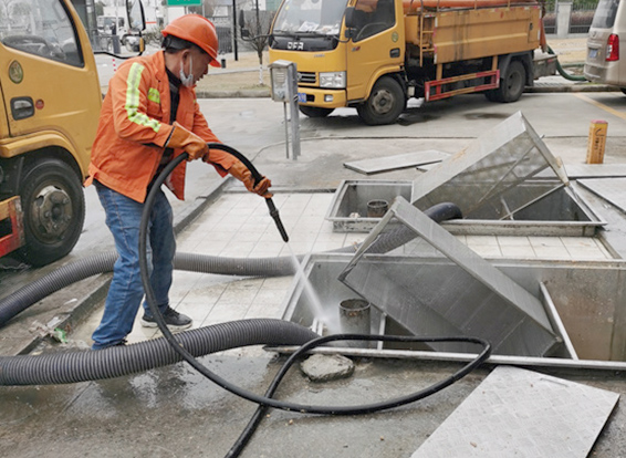 吉木萨尔隔油池清理